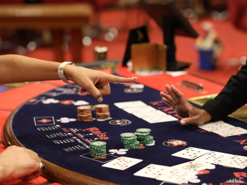Cách đọc bài Poker sẽ giúp bạn đọc tâm lý đối thủ để chiến thắng